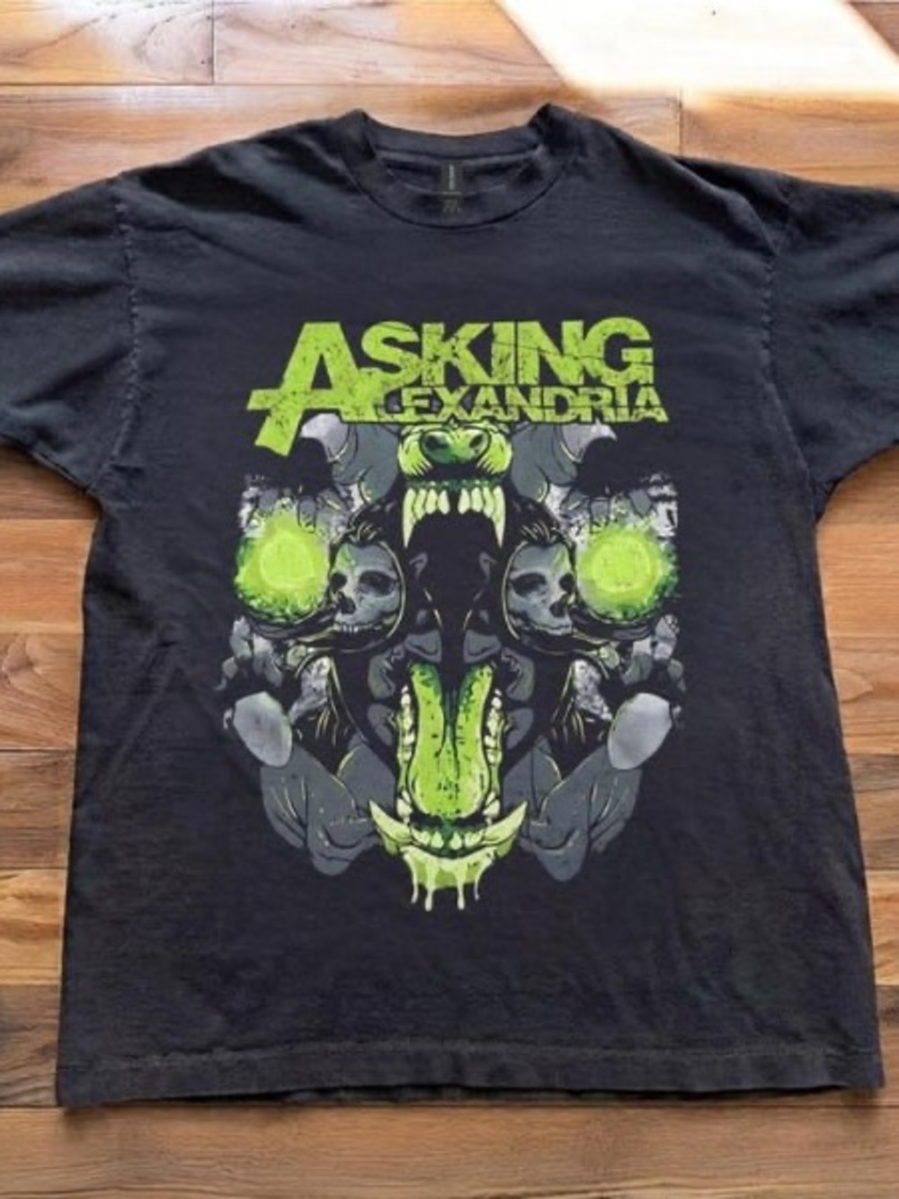 Black Asking Alexandria band T shirt
